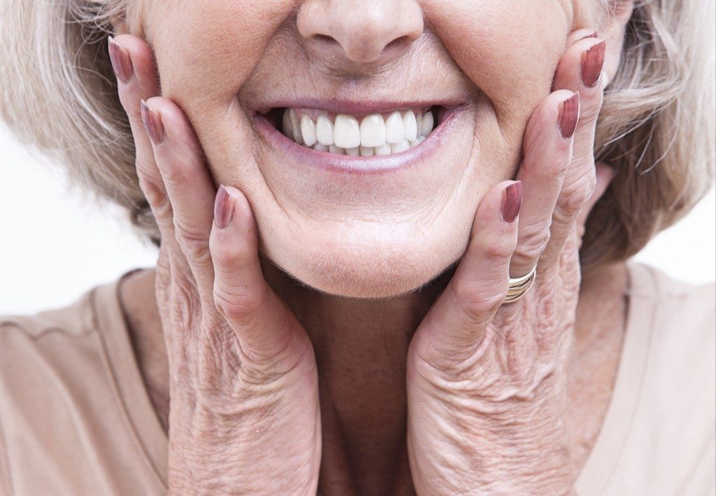 Woman smiling with healthy teeth