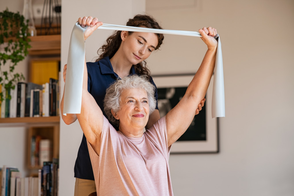 hospice nurse and patient